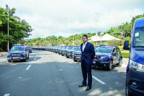 Santana de Parnaíba entrega mais de 50 novas viaturas para a população