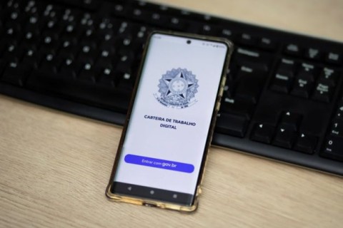 Brasil gera 257 mil vagas com carteira assinada