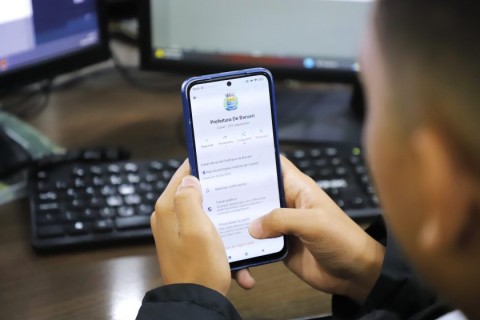 Prefeitura de Barueri lança canal oficial de notícias no WhatsApp